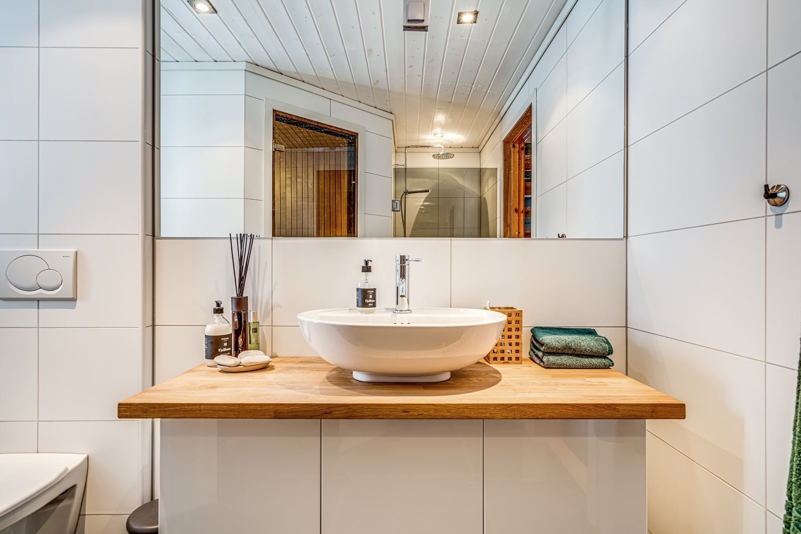 Tiltalende bad med pen innredning Galleribilde