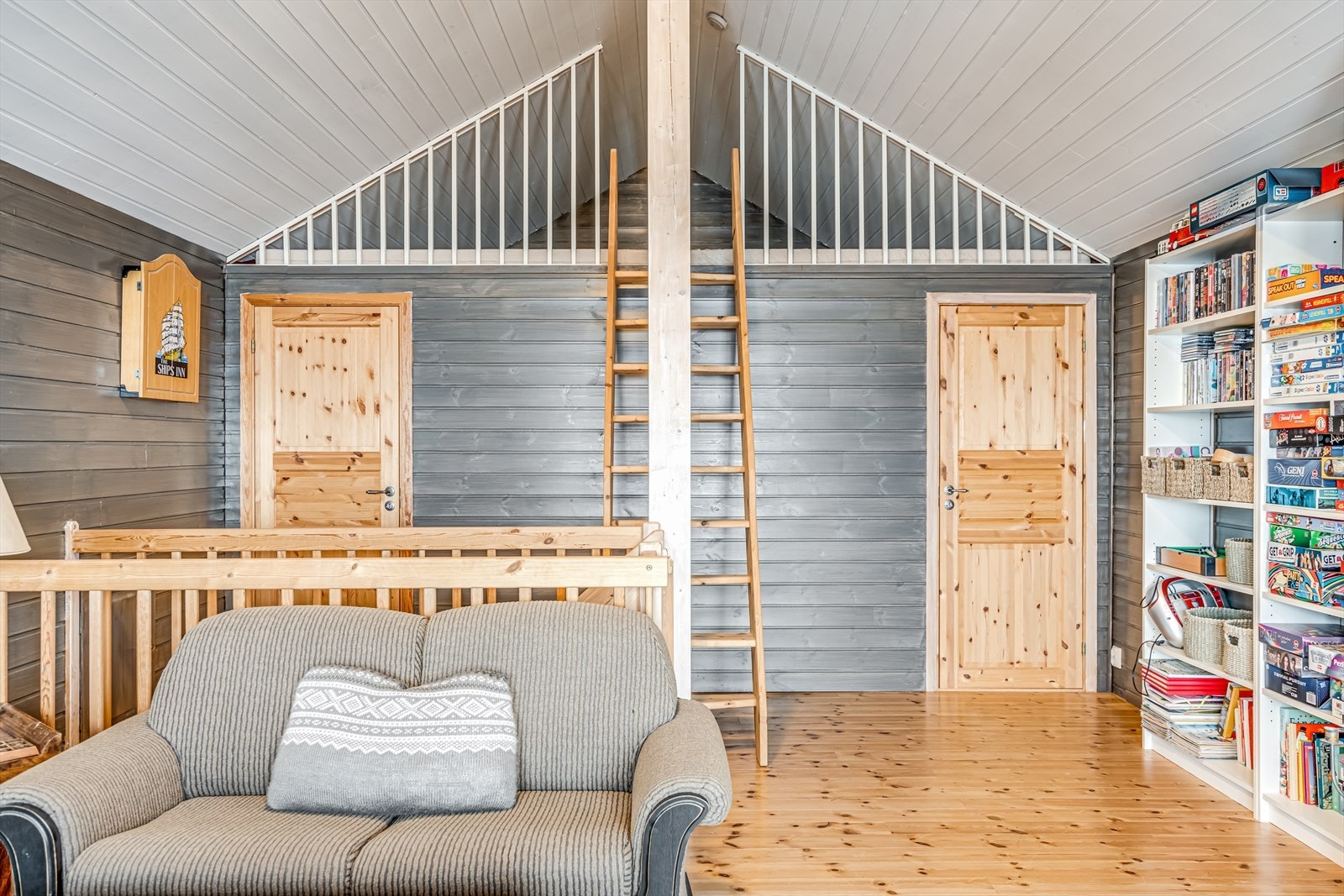 Åpen hems i loftstuen Galleribilde