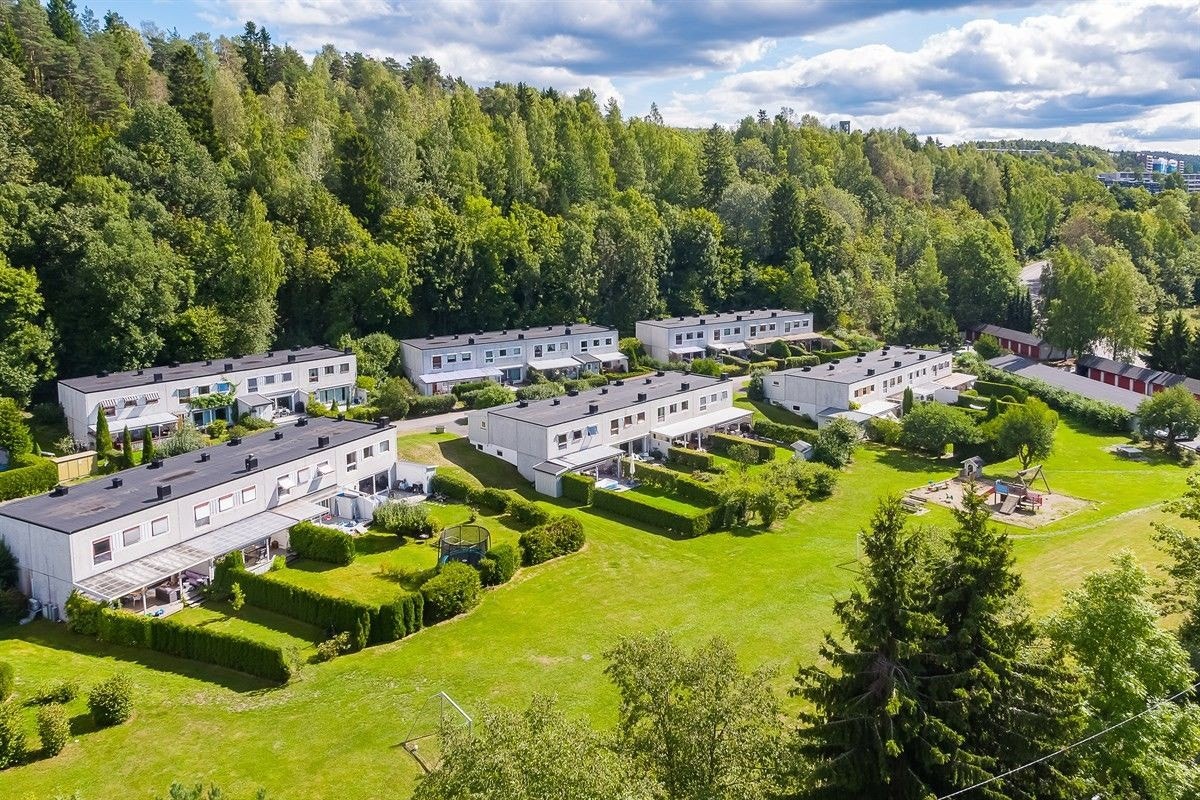 De store grøntarealene er til glede for store og små Galleribilde