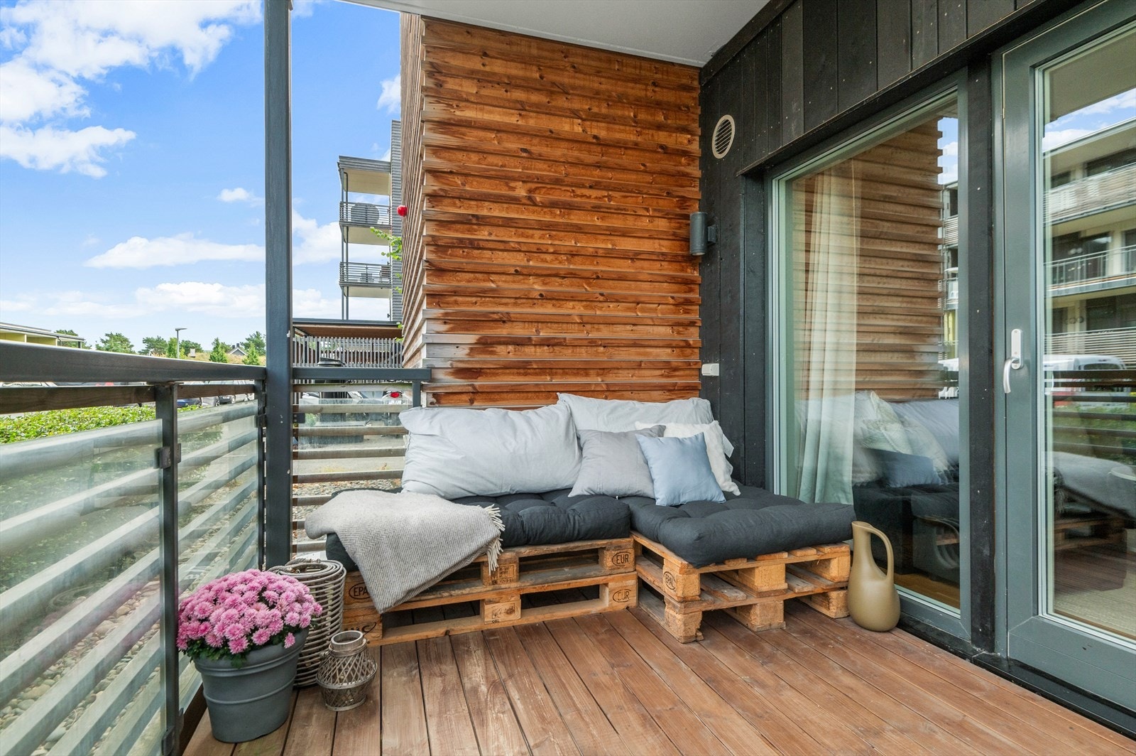 Her kan man samle både venner og familie til sosiale sammenkomster og lange, varme sommerkvelder. Galleribilde
