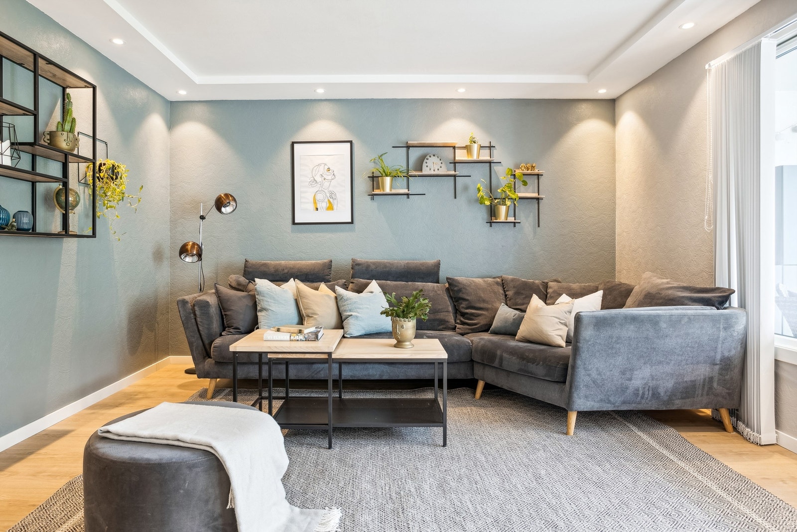 Det er installert X-comfort dimmepille i stue, kjøkken, soverom og gang. Galleribilde