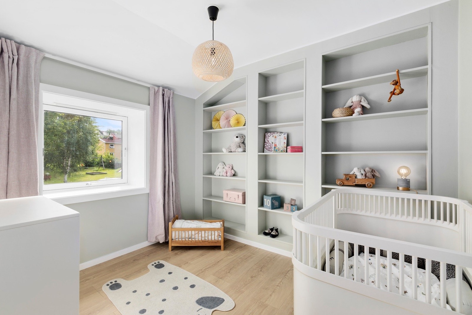 Soverom 3 er på 7,5kvm med en romslig løsning og godt lysinnslipp. Galleribilde