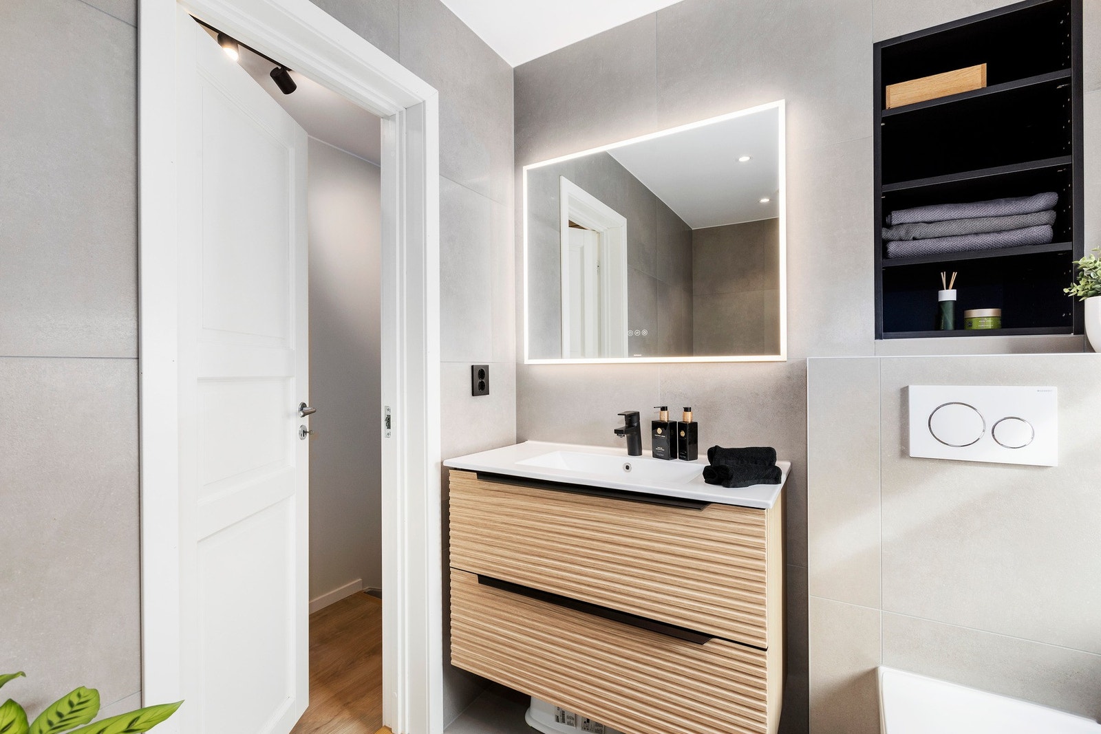 Badet holder en gjennomgående god standard og fremstår meget lekkert og innbydende. Galleribilde