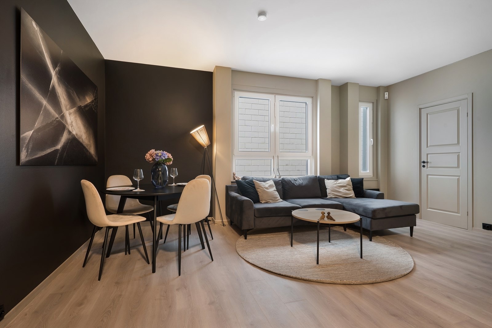 God plass til å invitere venner og familie. Galleribilde