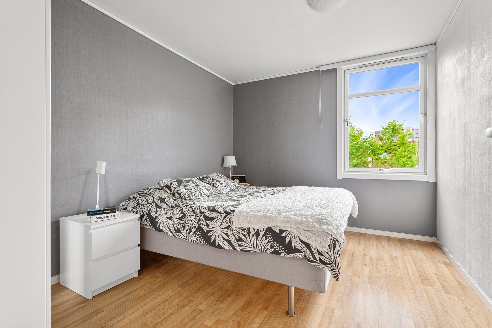Begge soverommene har godt med plass for dobbeltseng og tilhørende møblement. Galleribilde