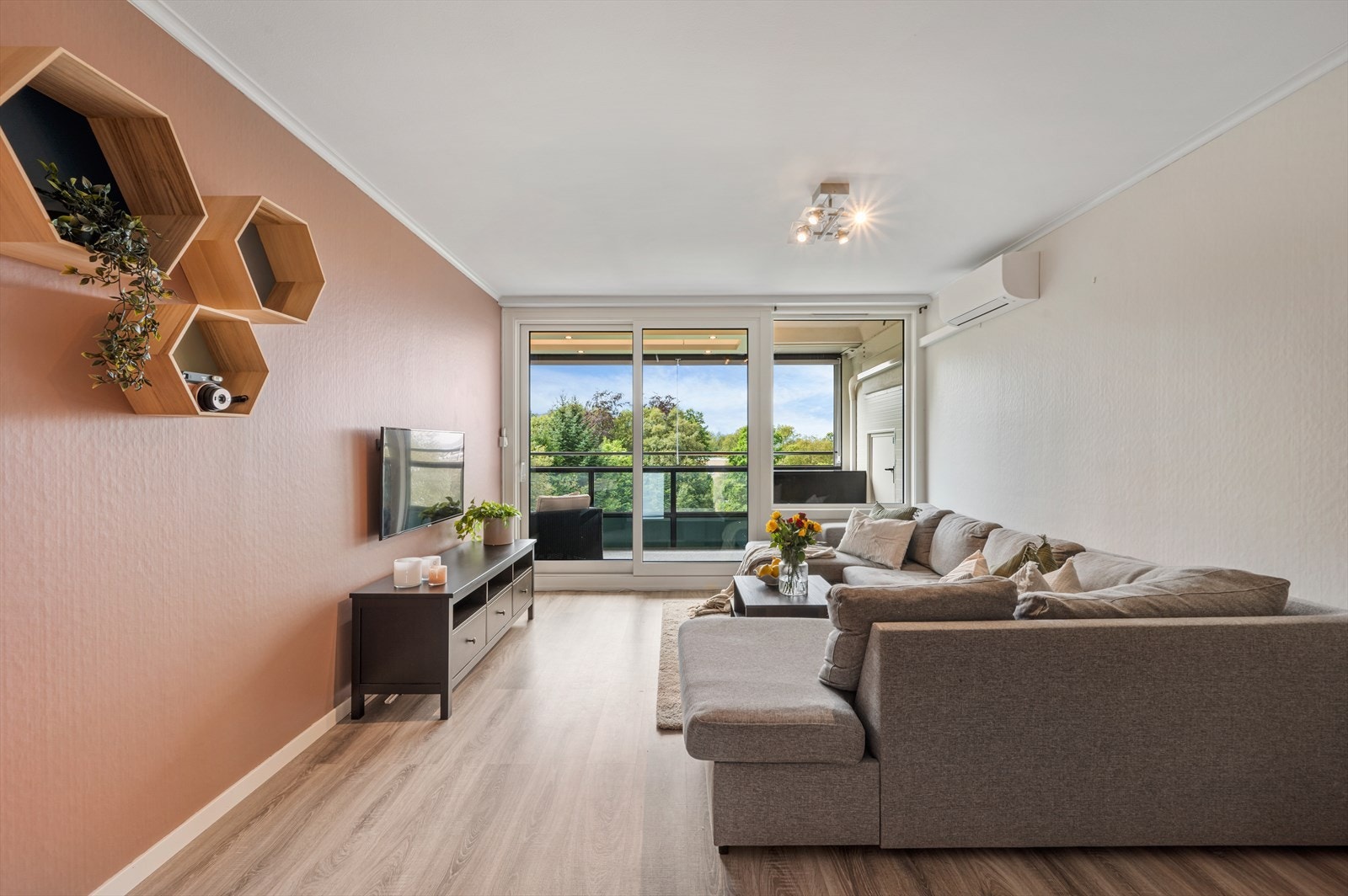 - Lys og trivelig 2-roms leilighet sentralt i Åsane - Galleribilde