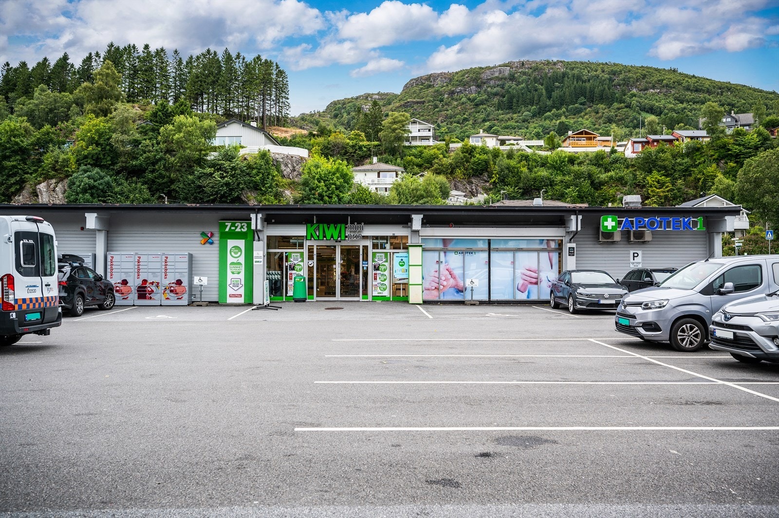 - Gangavstand til dagligvarebutikk, buss og vakre turområder - Galleribilde