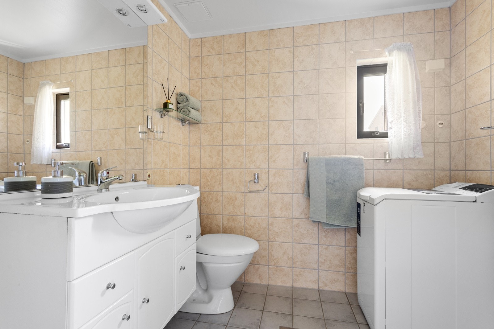 Pent, flislagt bad/wc, rehabilitert i regi av brl i 2004 Galleribilde