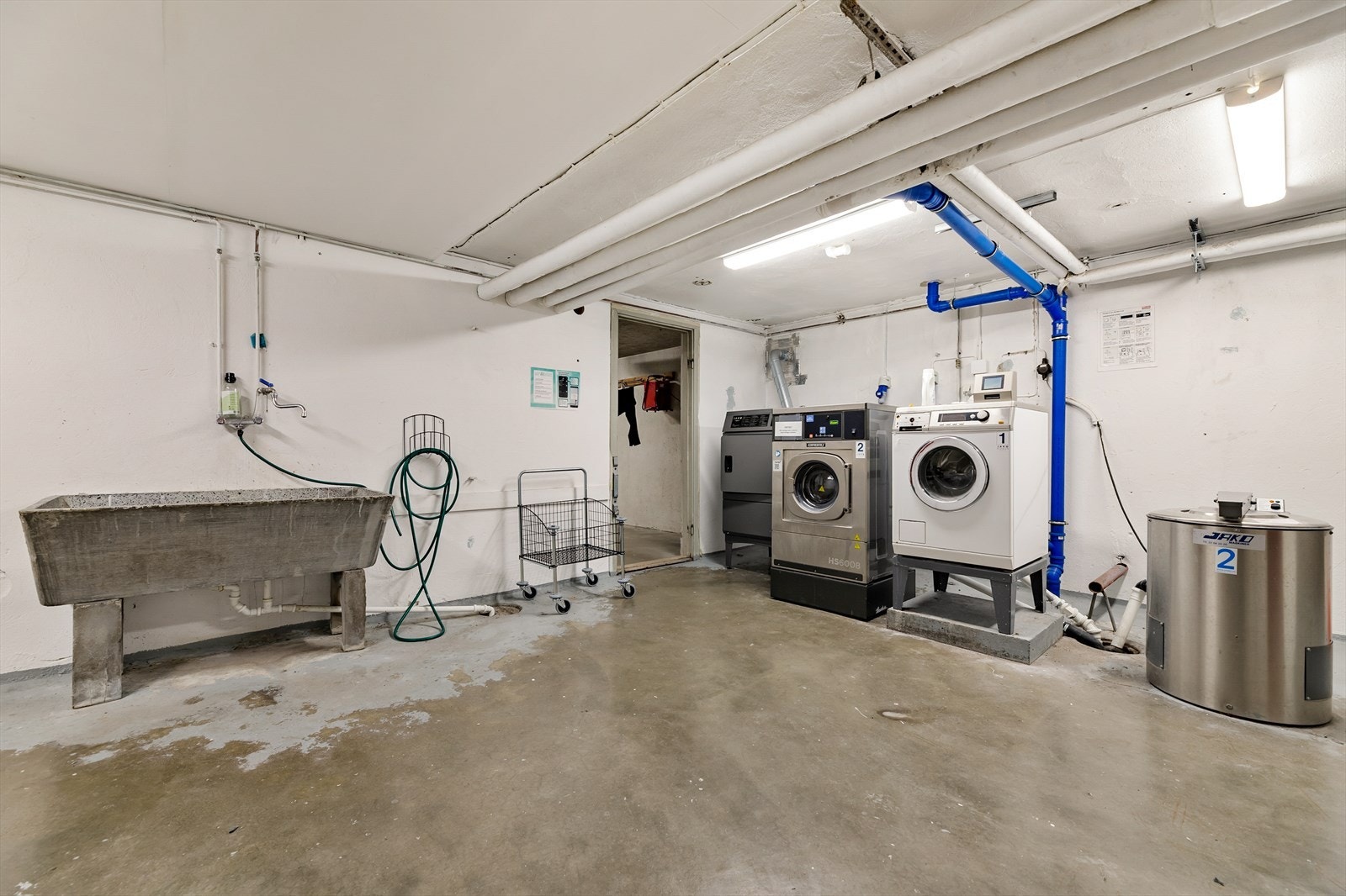 Fellesvaskeri i kjelleren Galleribilde