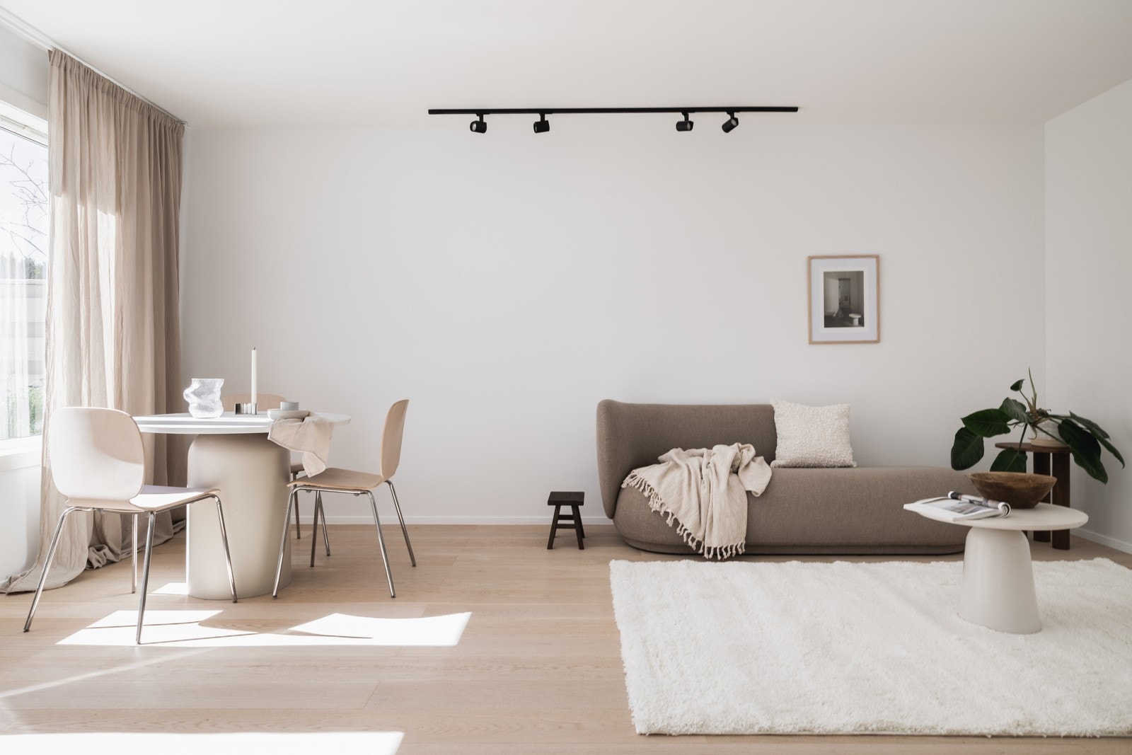 Attraktiv rekkehus med markterrasse og gode solforhold. Galleribilde