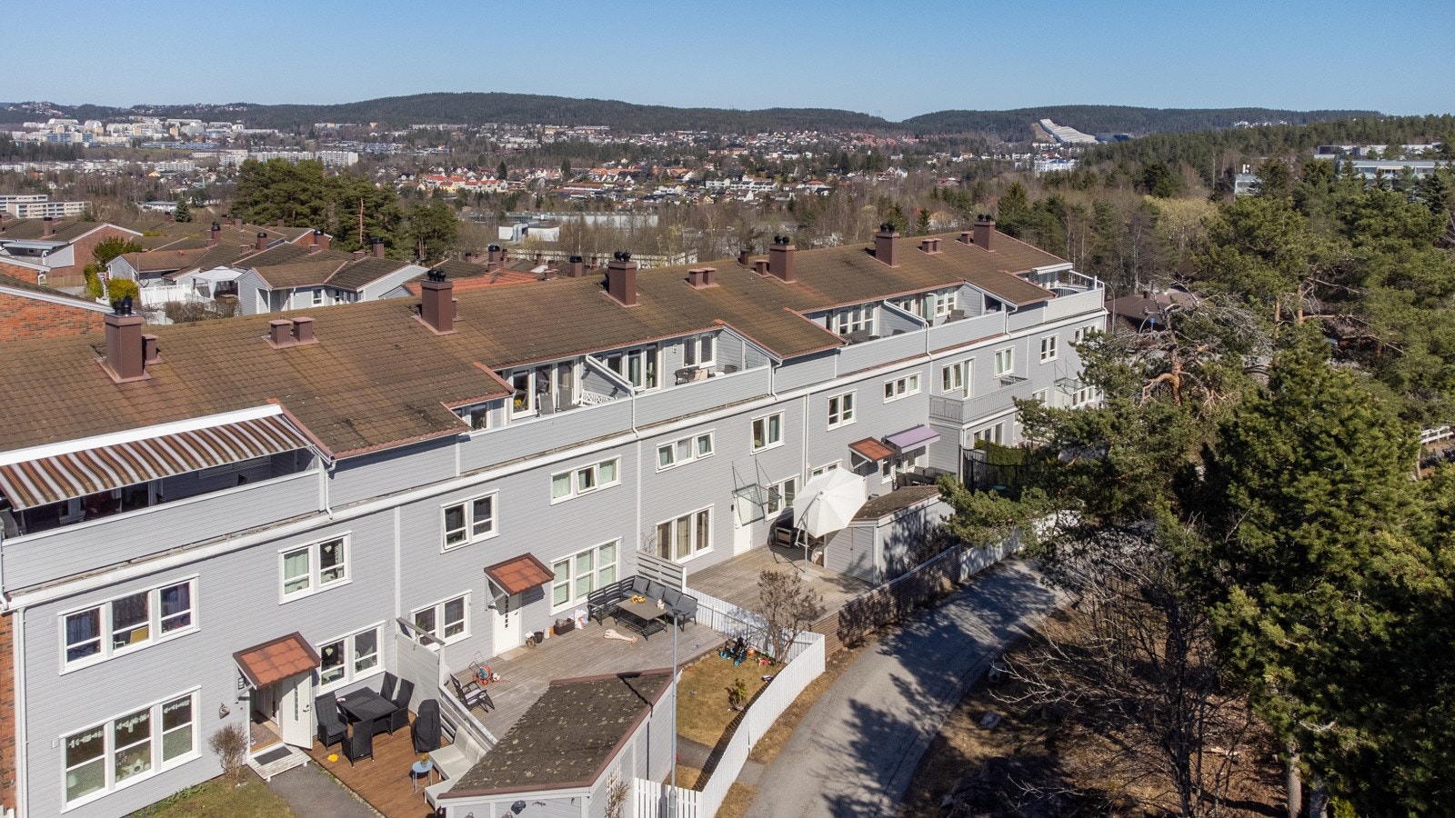 Nordre Fjeldstad er et veletablert og trivelig borettslag. Galleribilde