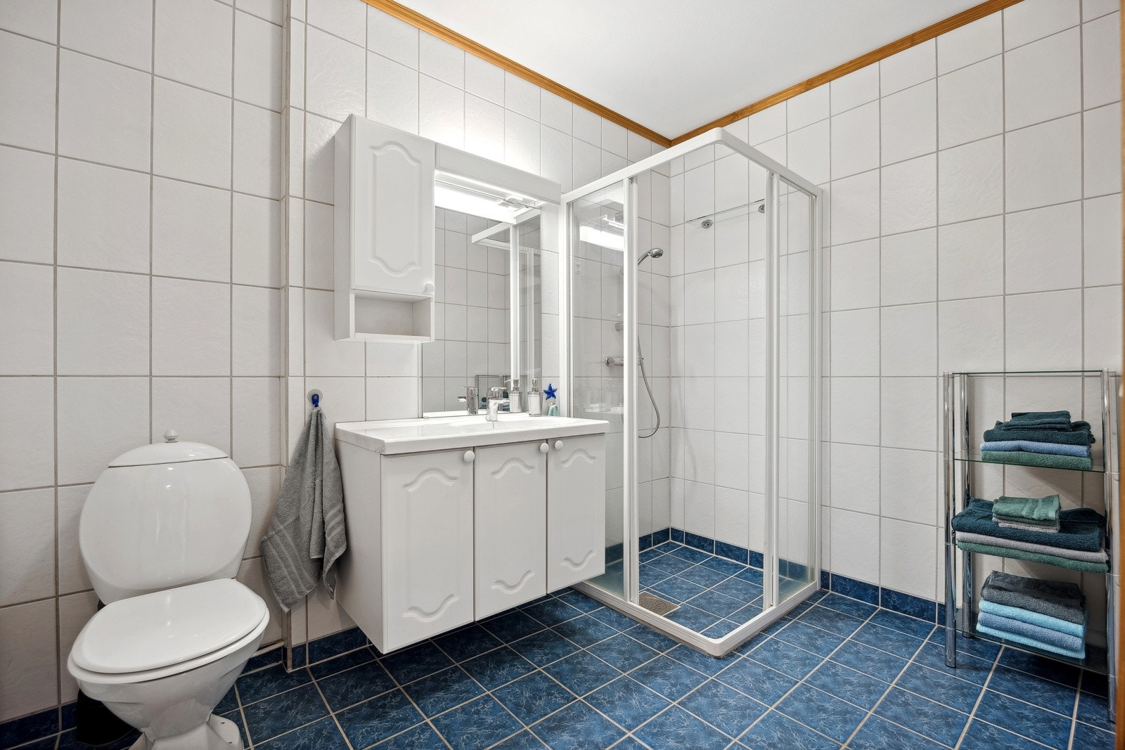 Flislagt bad med gulvvarme. Galleribilde