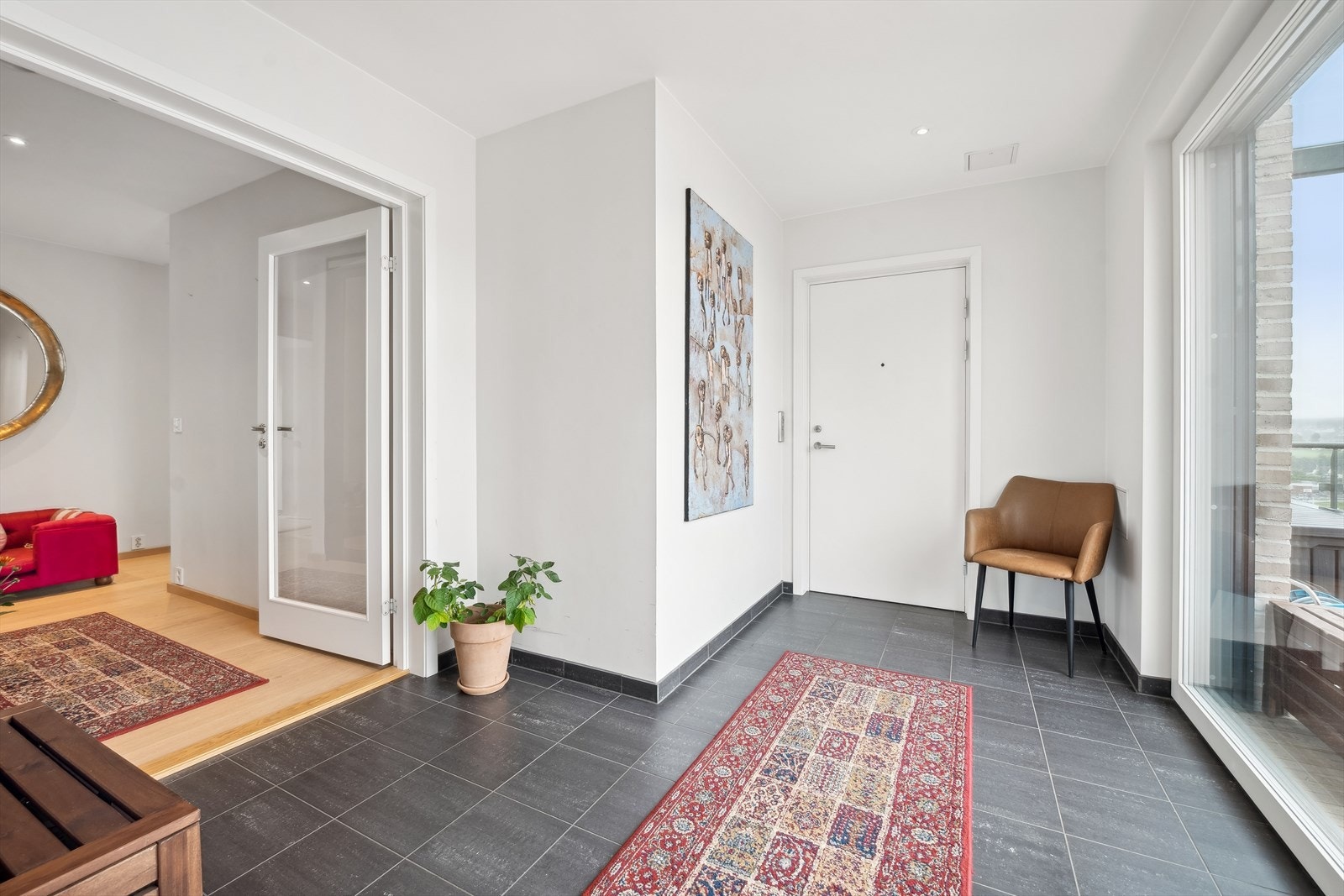 Det er heis direkte inn i leiligheten fra garasjen. Galleribilde