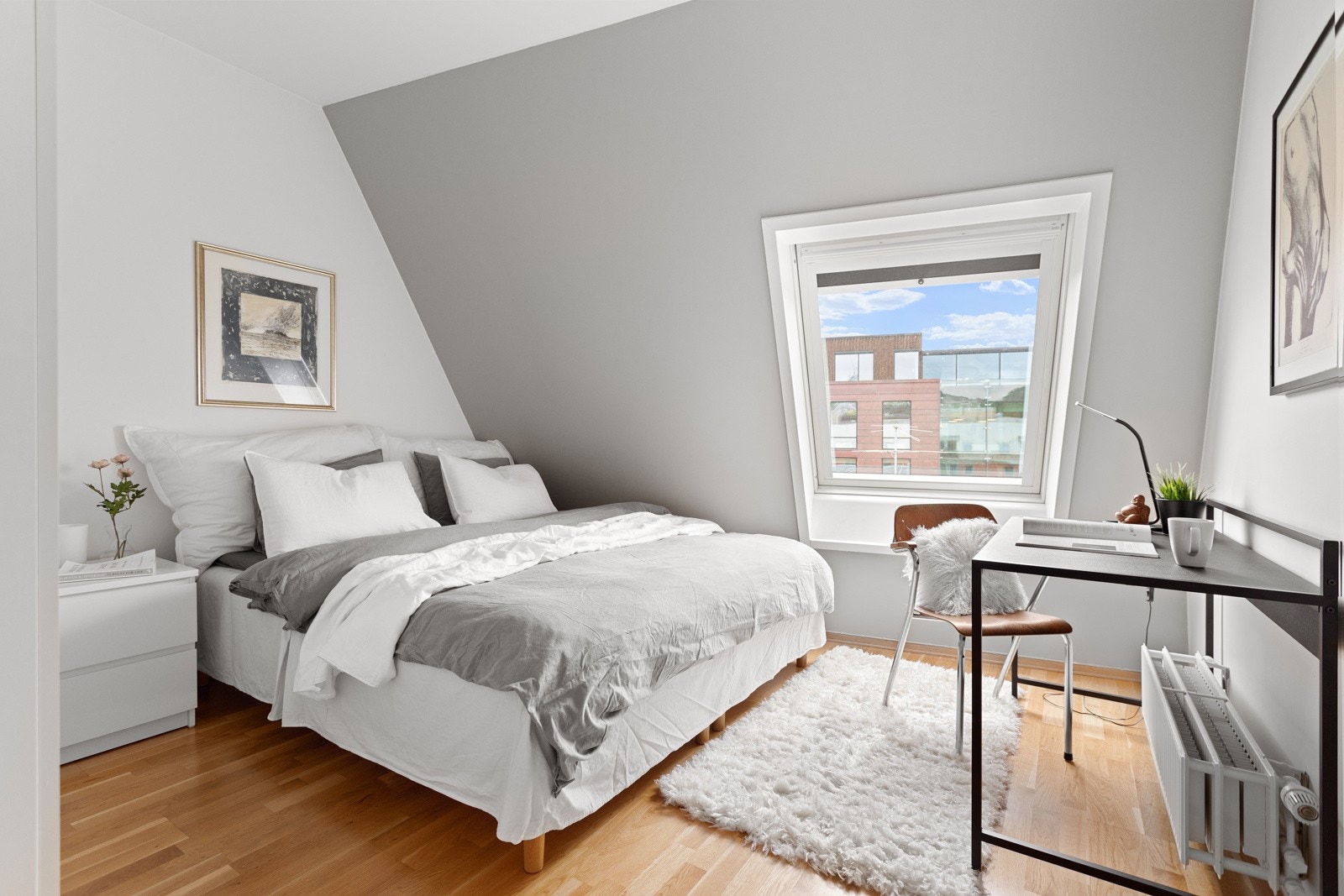 Leiligheten har 2 delikate soverom som enkelt kan innredes etter eiers behov og ønsker. Galleribilde