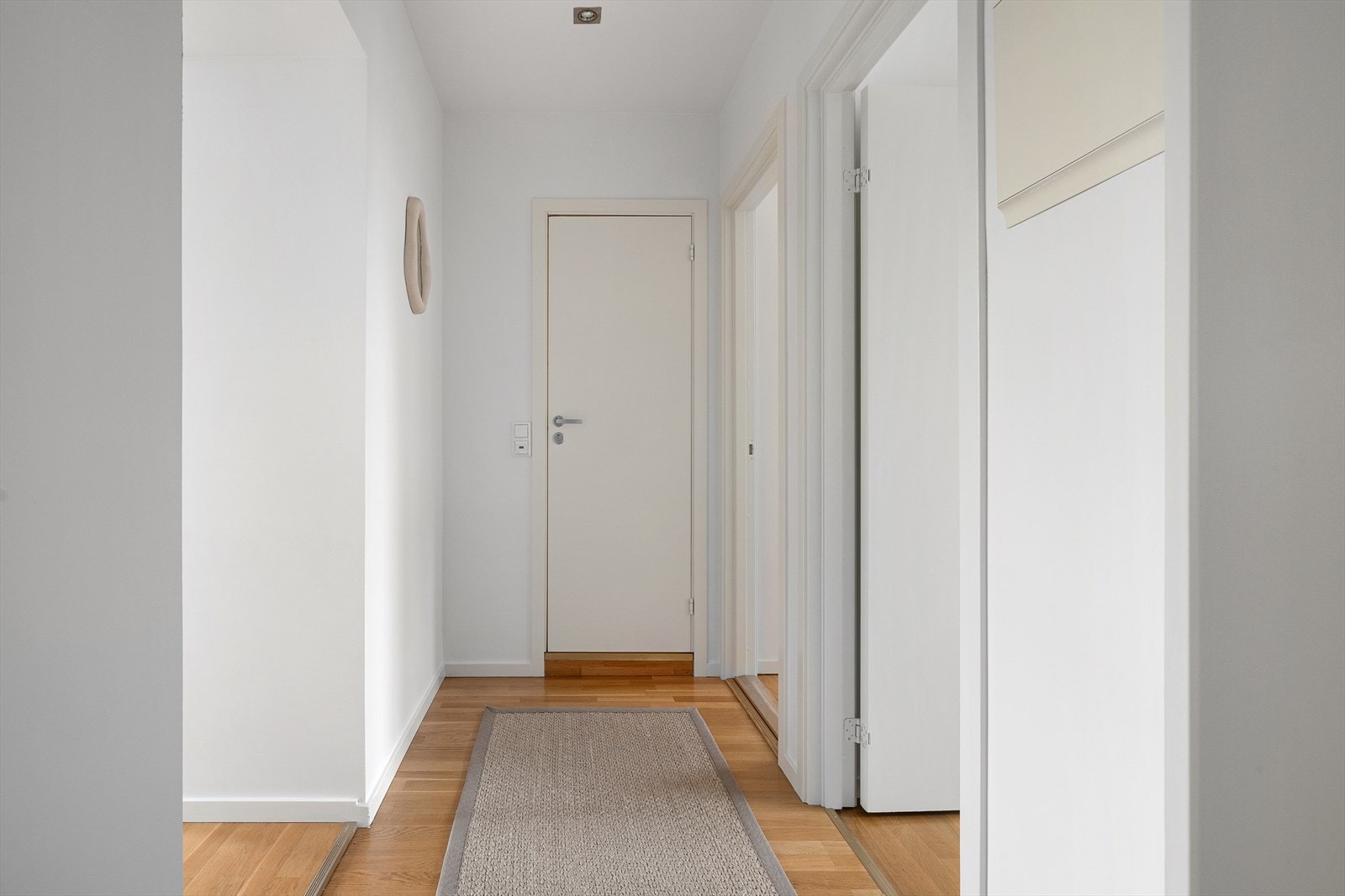 Videre leder entréen inn til alle rom Galleribilde