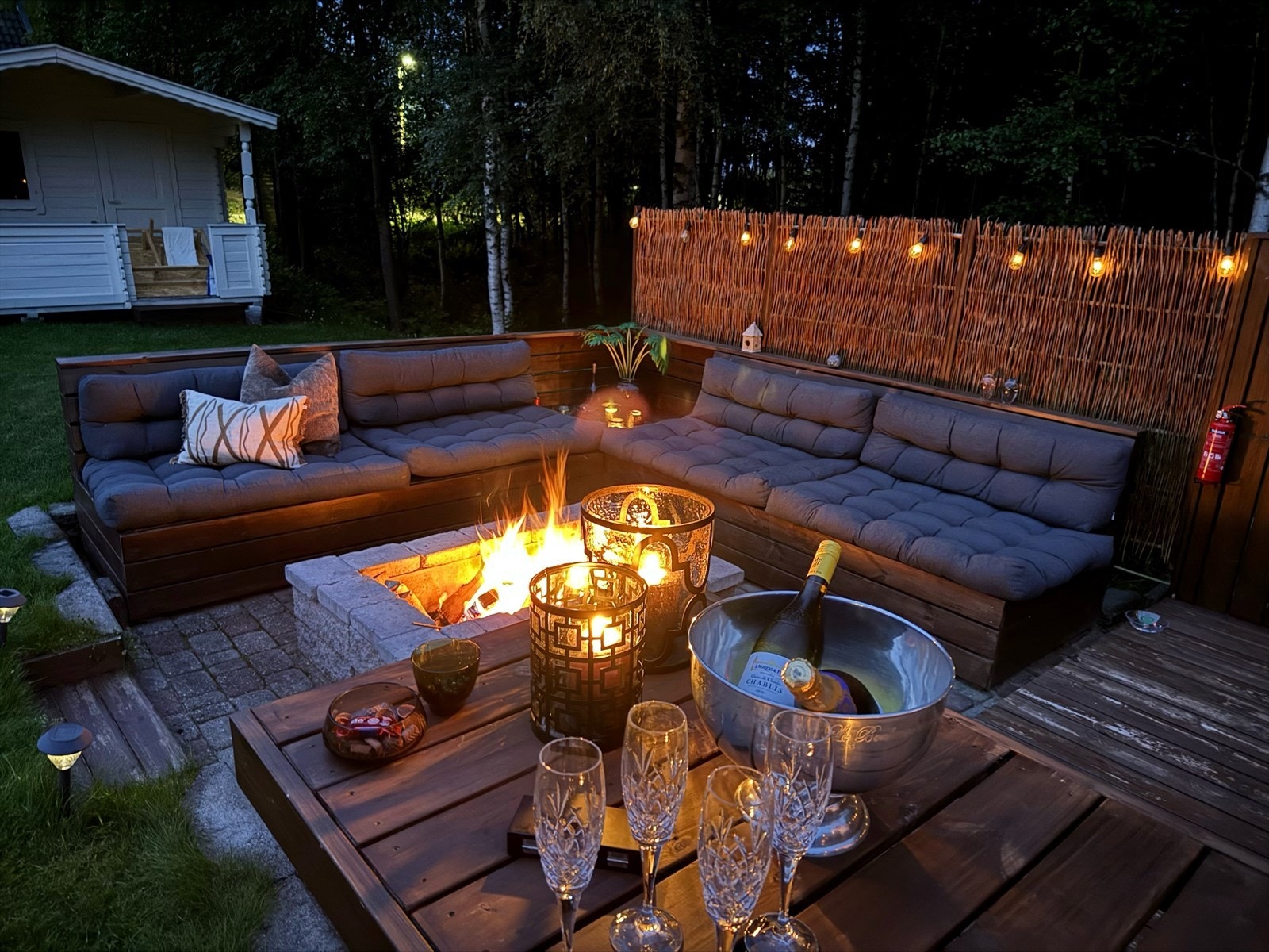 Stemningsbilde fra uteplass (selgers private bilde) Galleribilde