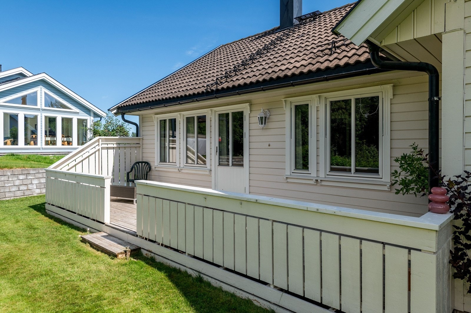 Leiligheten har også en fin og solrik vestvendt terrasse på ca. 19m². Galleribilde