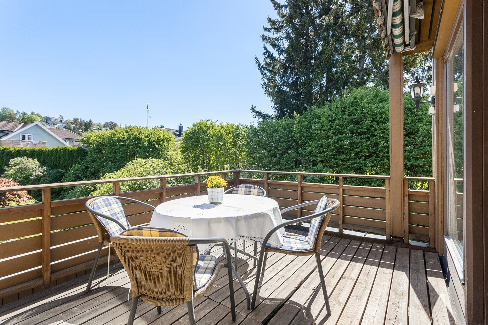 Utsyn fra terrasse Galleribilde