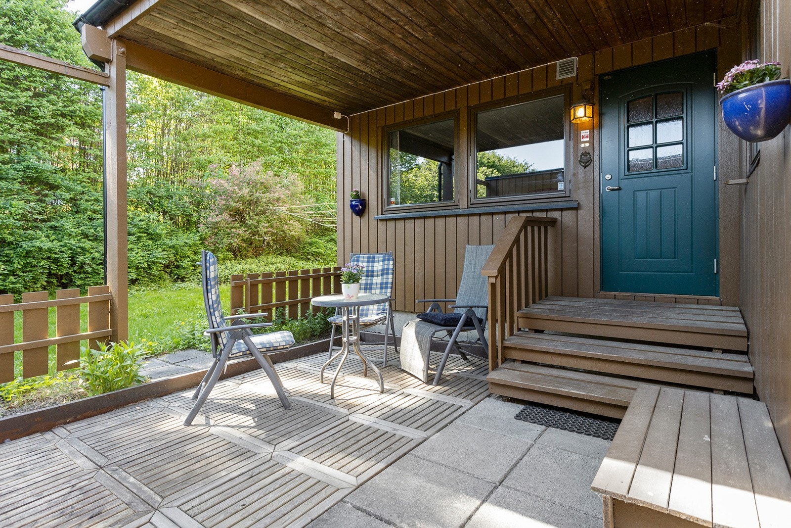 Inngangspartiet har plass til en hyggelig liten sittegruppe Galleribilde