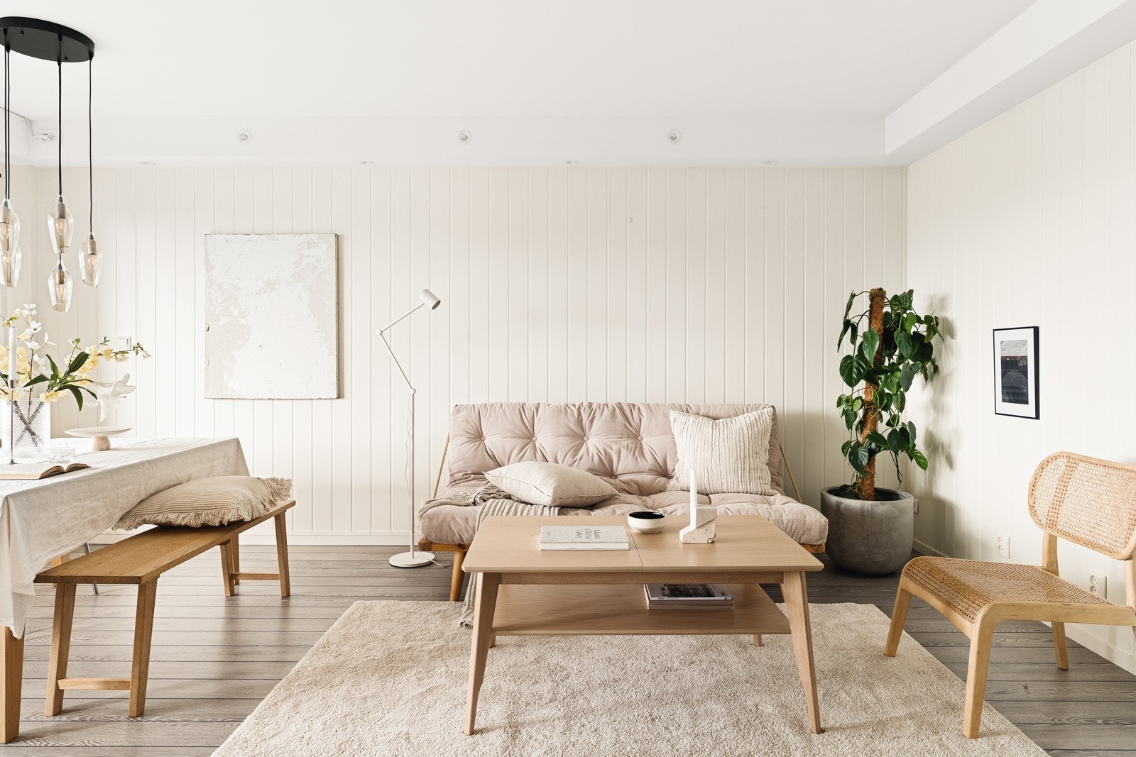 Her har du god plass til stort spisebord, i tillegg til sofagruppe/mediasone. Galleribilde