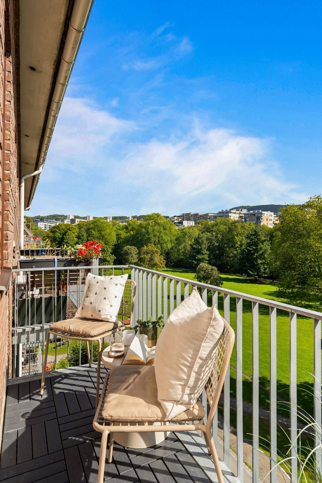 Fra stuen er det utgang til en balkong på 3 m². Galleribilde