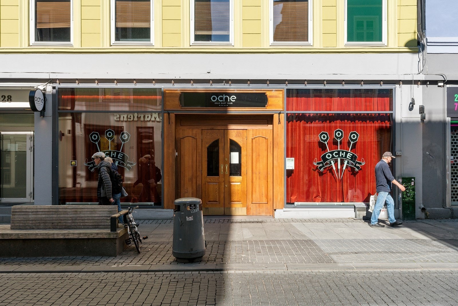 Mange populære restauranter, utesteder og kaféer i området. Galleribilde