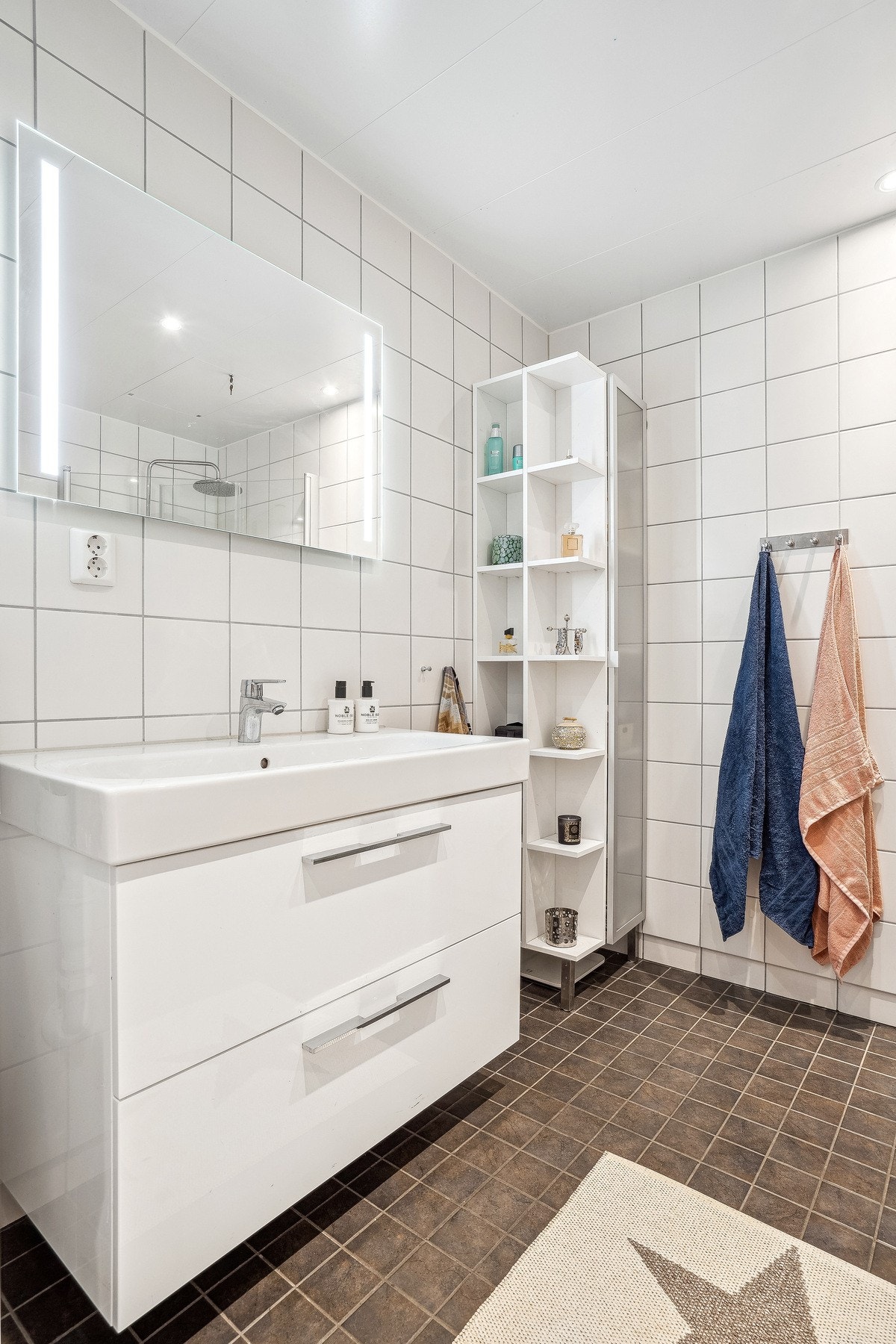 Bad med gulvvarme Galleribilde