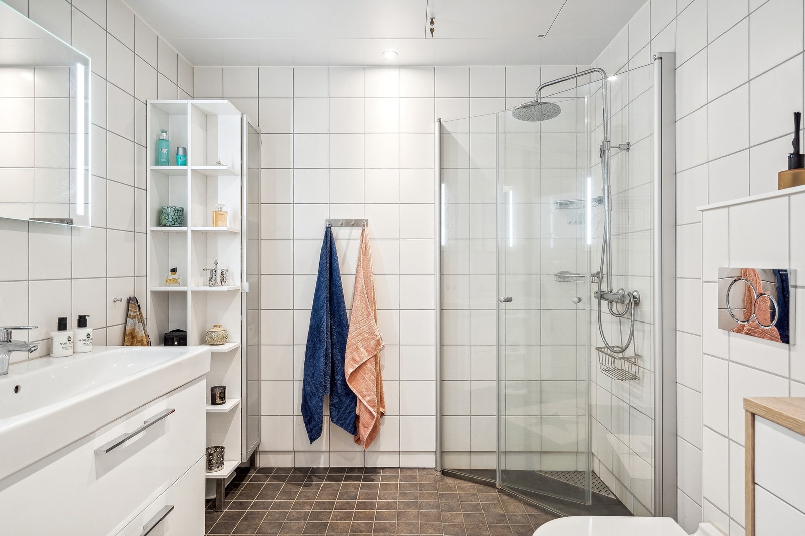 Bad med gulvvarme Galleribilde