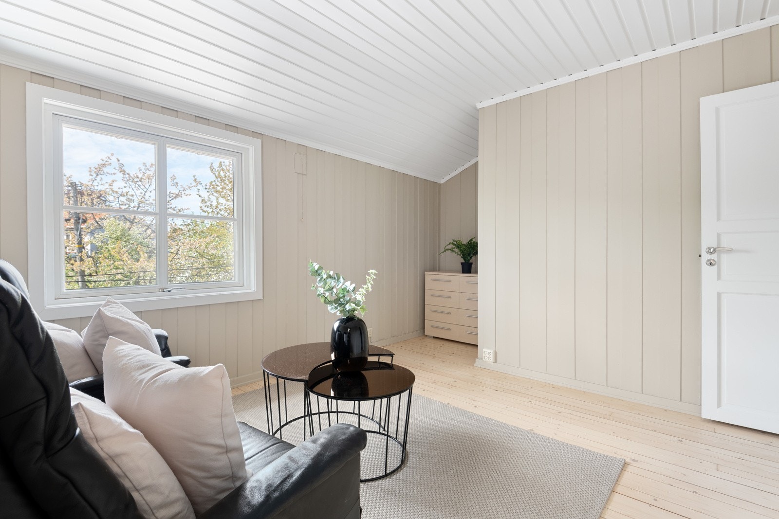 Tregulvet er nyslipt og behandlet i 2023. Galleribilde