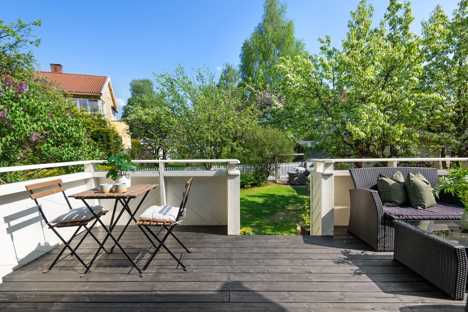 Det er god plass til utemøblement, grill og beplantning. Galleribilde