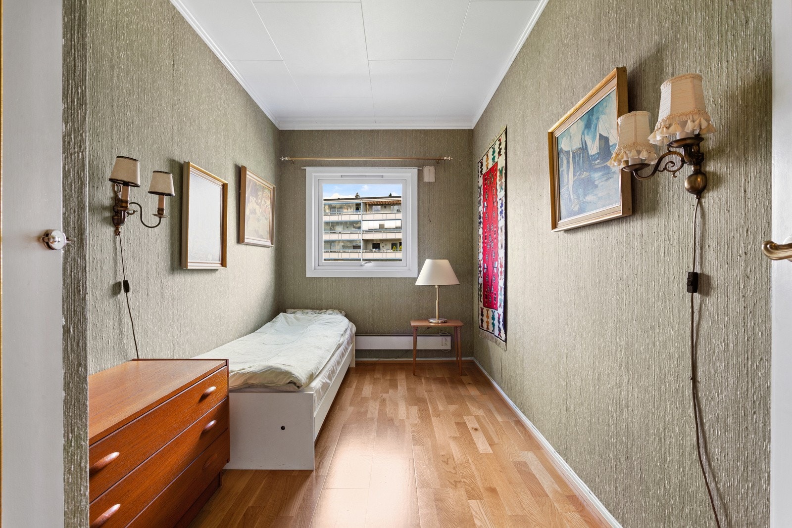 Soverom II - vender inn mot bakgården. Galleribilde