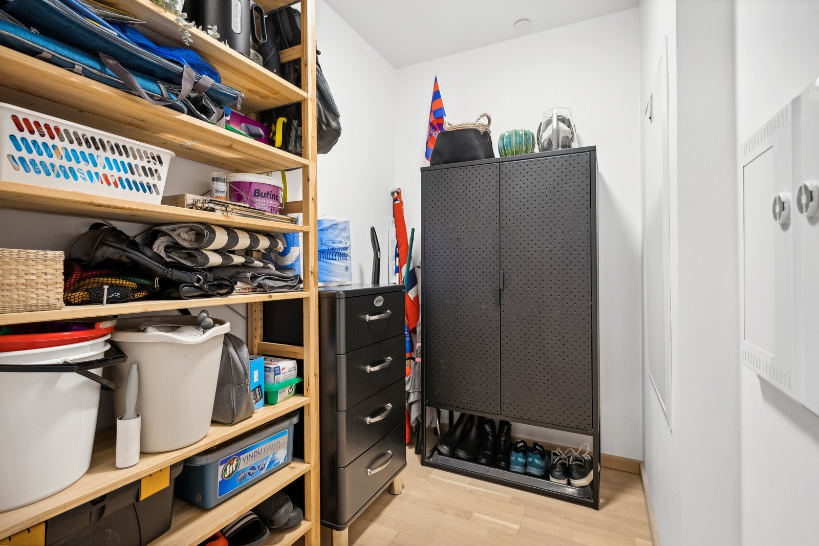 Leiligheten har god lagringsplass - her fra innvendig bod Galleribilde