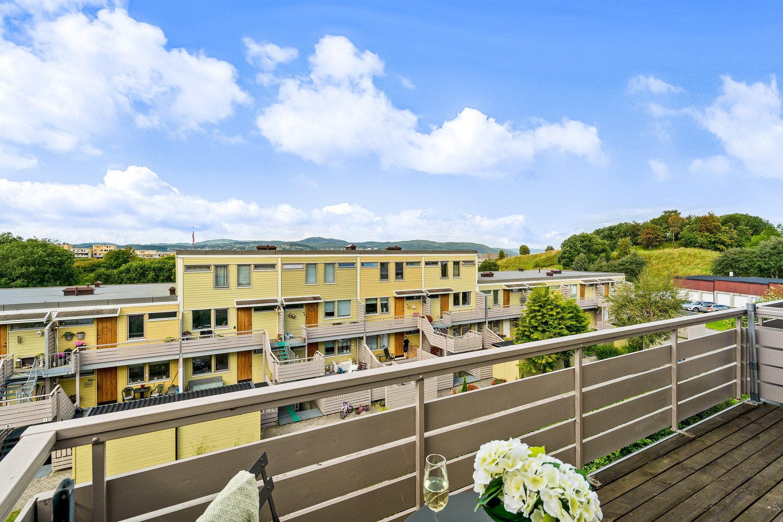 Saip Harmankaya har gleden av å presentere Blaklihøgda 4 F! Galleribilde