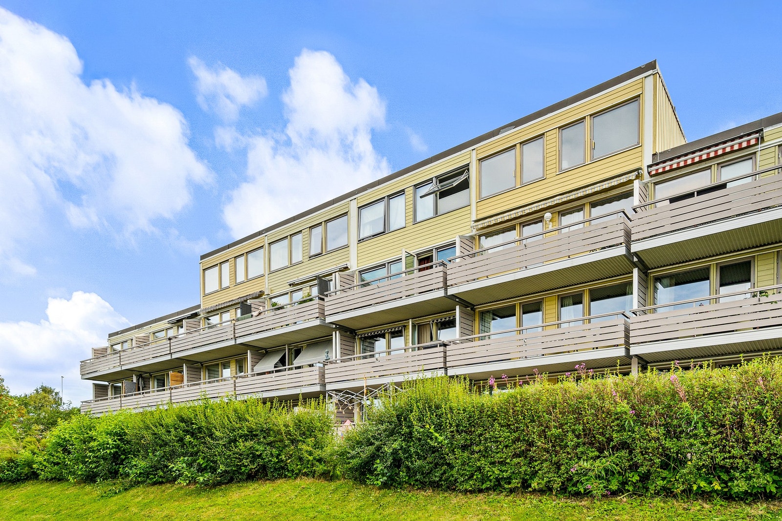 Leiligheten disponerer én garasjeplass med elbillader. Galleribilde