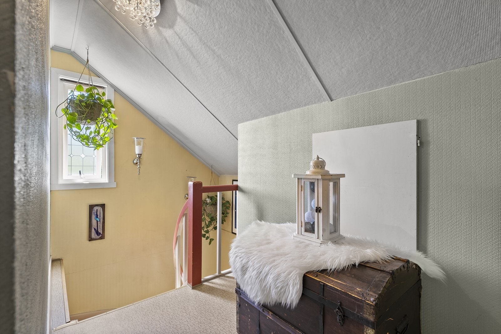 2. etasje inneholder 3 soverom, og et bad. Galleribilde