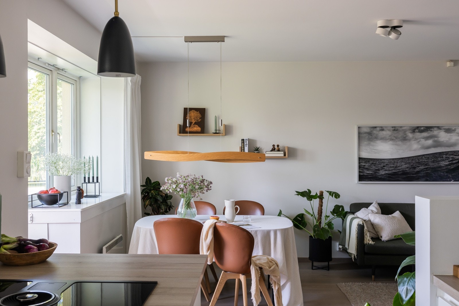 Nåværende eier har endret planløsning i forbindelse med totaloppussing av boligen i 2018. Galleribilde