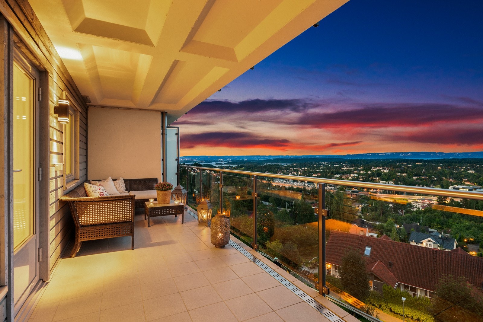 Velkommen til denne flotte utsiktsleiligheten på Hiltonåsen 82! Galleribilde