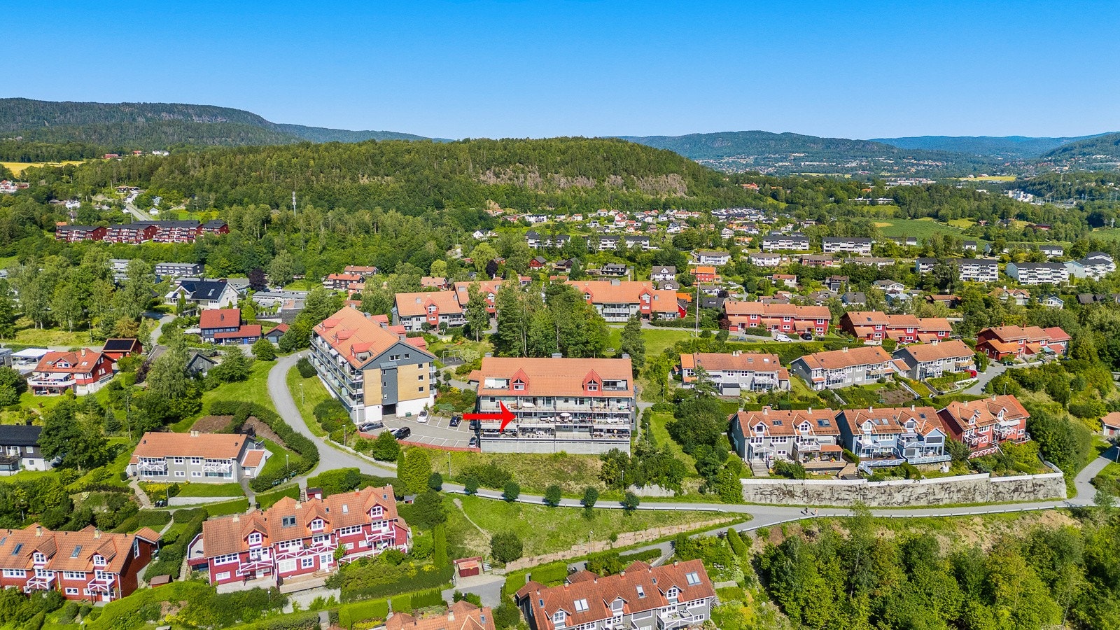 Slependen togstasjon er en spasertur på under 15 minutter fra leiligheten, og tar deg til Oslo sentrum på rundt 20 min. Galleribilde