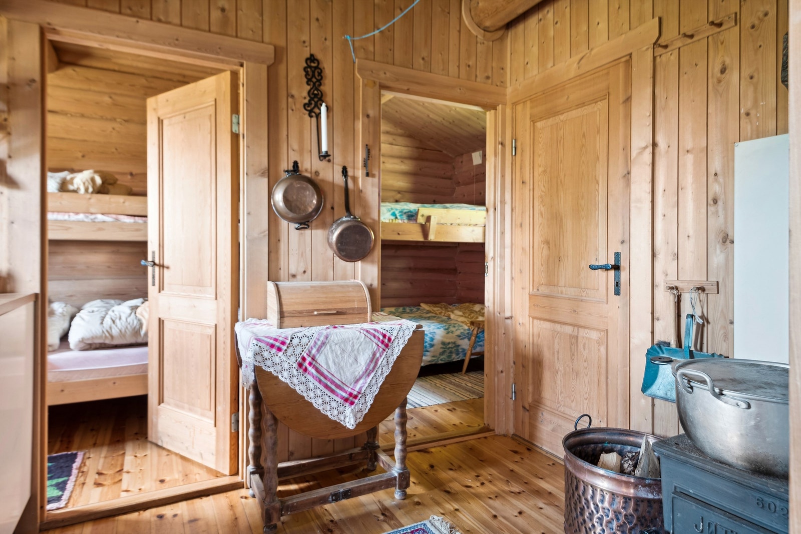 Hytta har godt med sengeplasser. Galleribilde