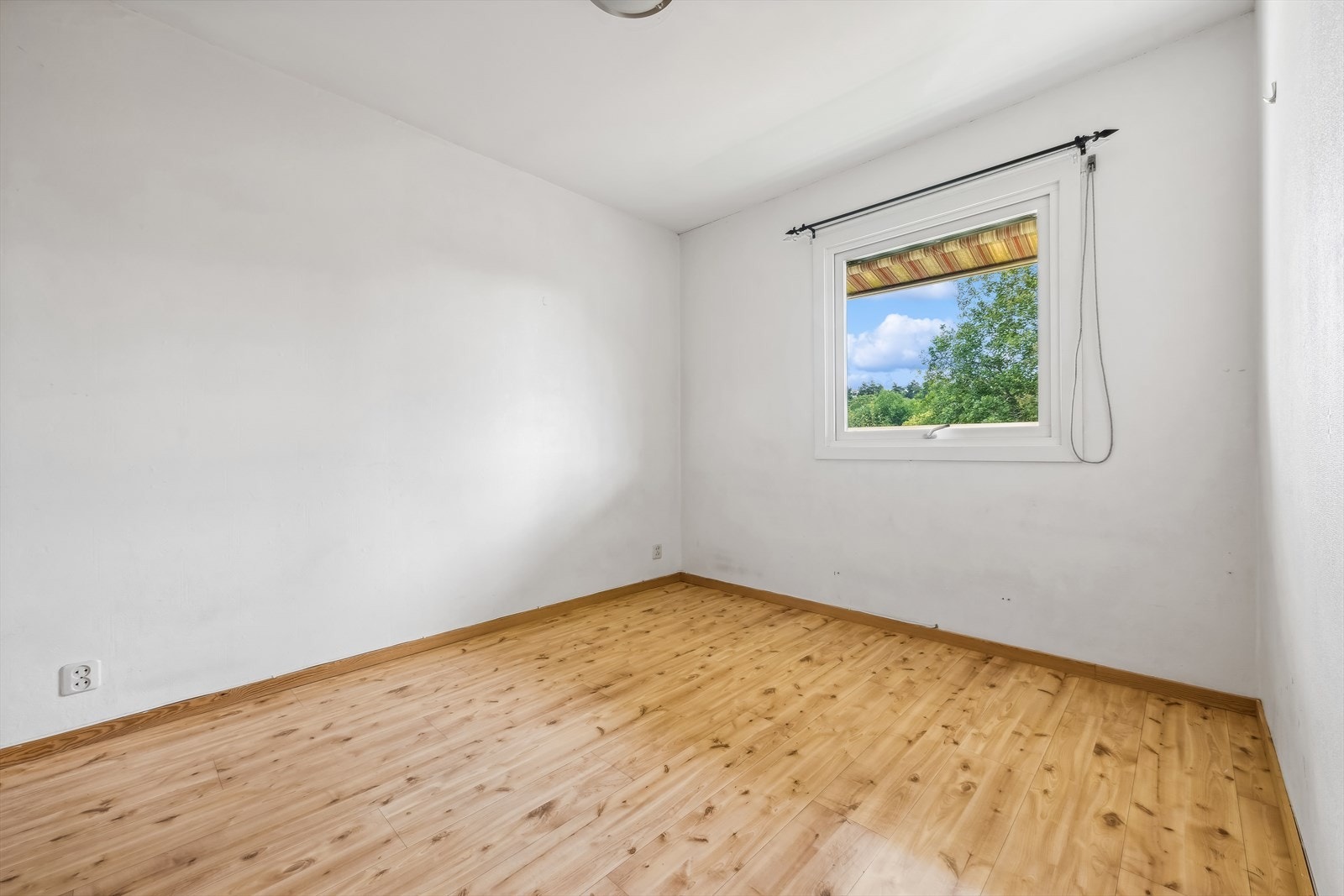 Soverommet har plass til både seng og tilpasset garderobeløsning. Galleribilde