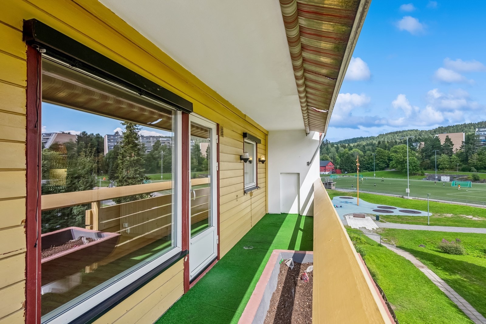 Utenfor stuen har du en hyggelig balkong på ca. 10 kvm. Galleribilde