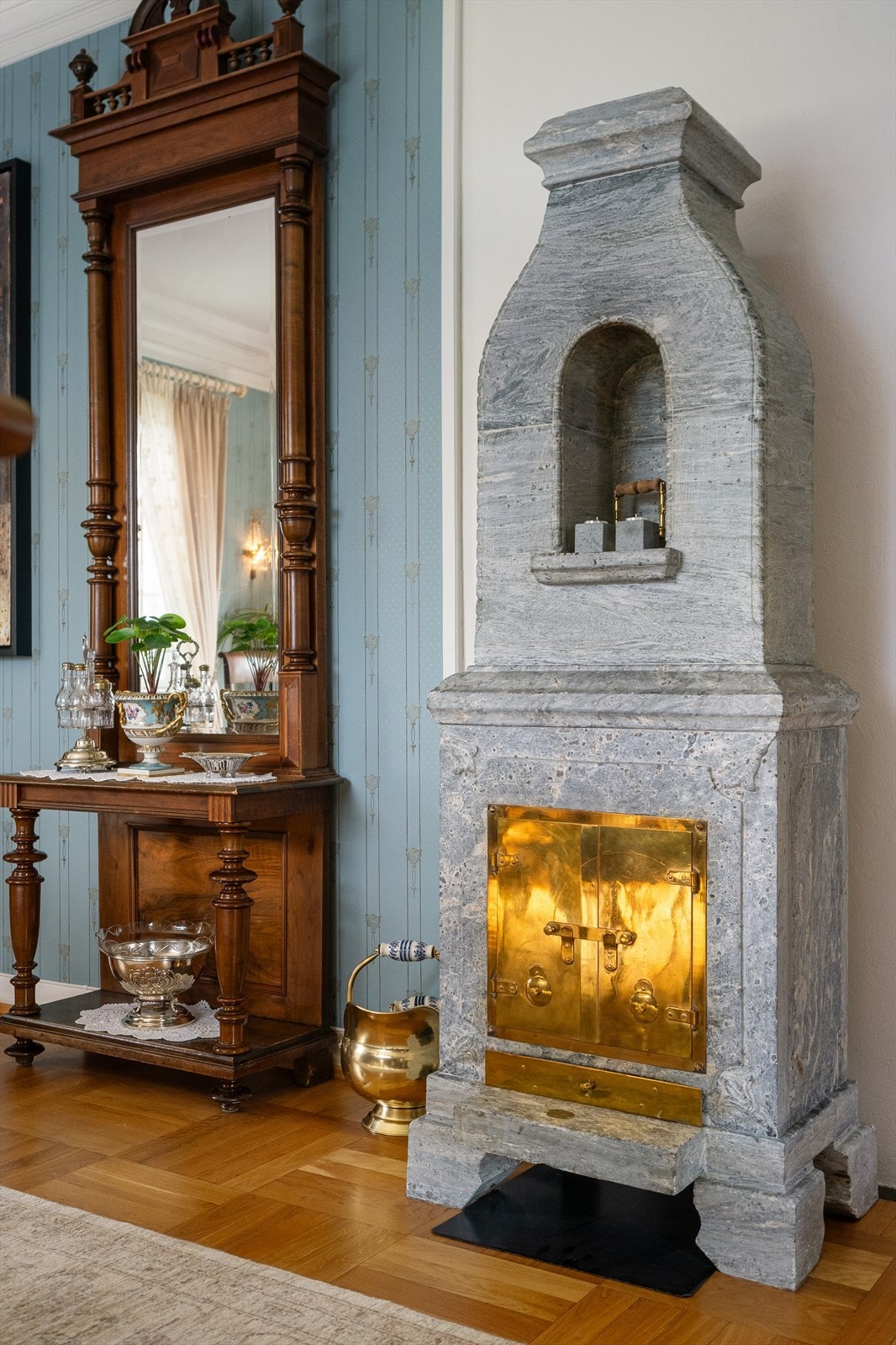 Klebersteinsovn i spisestue Galleribilde