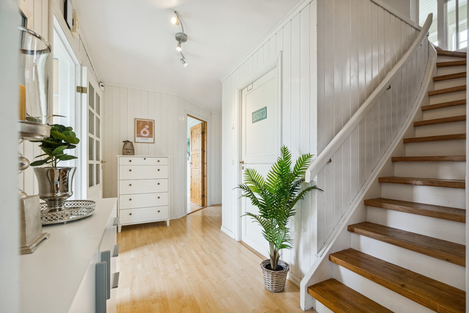 Trapp opp til 2. etasje. Galleribilde