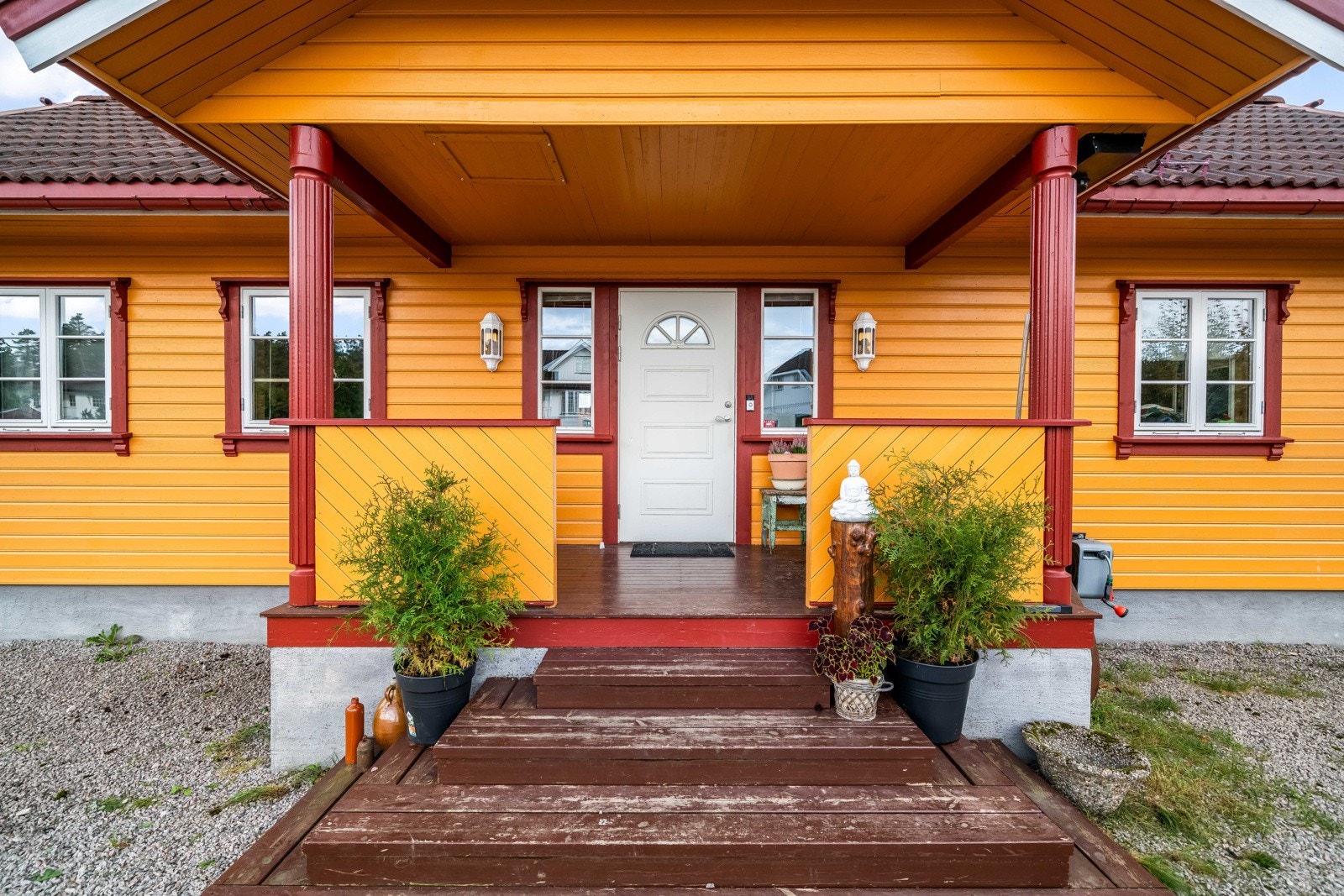 Overbygget inngangsparti Galleribilde
