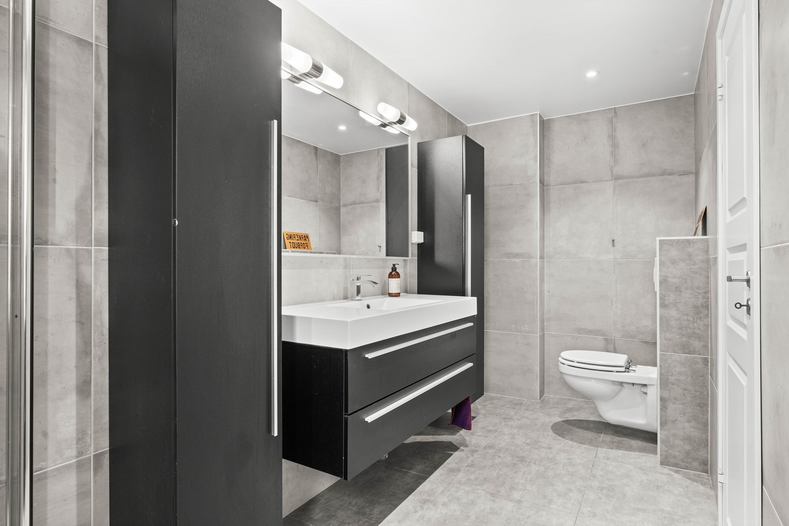 Badet er fra 2010 og ble oppgradert med flis-på-flis i 2020. Galleribilde