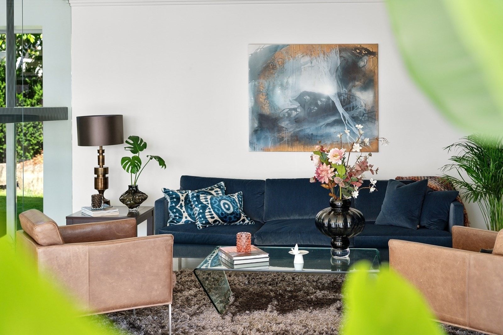 Her har du plass for sofaseksjon og øvrig møblement. Galleribilde