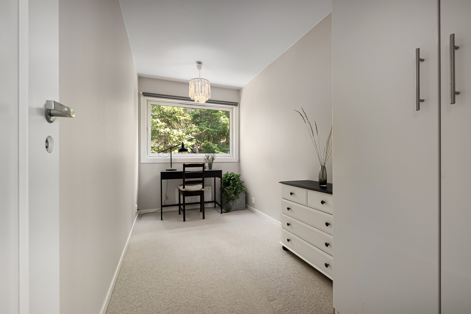 Alle soverommene vender ut mot rolige omgivelser. Galleribilde