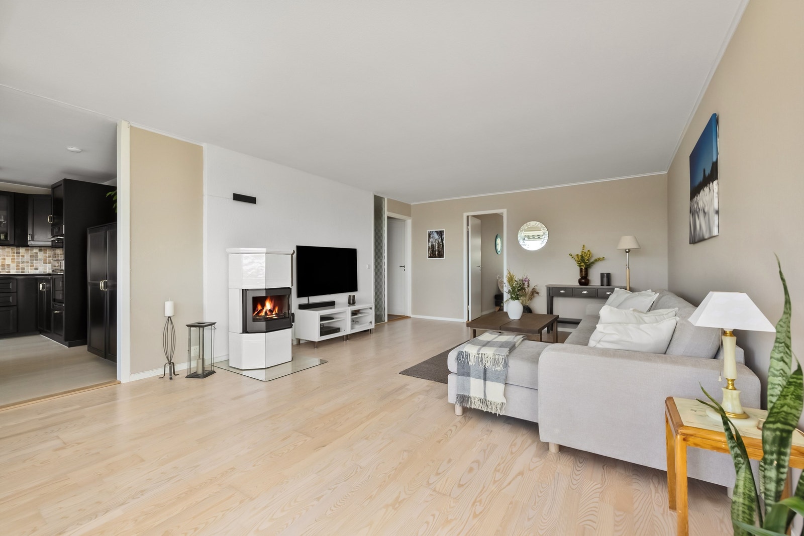 Boligen er tilknyttet Årvollia boligsameie som består av 101 leiligheter. Galleribilde