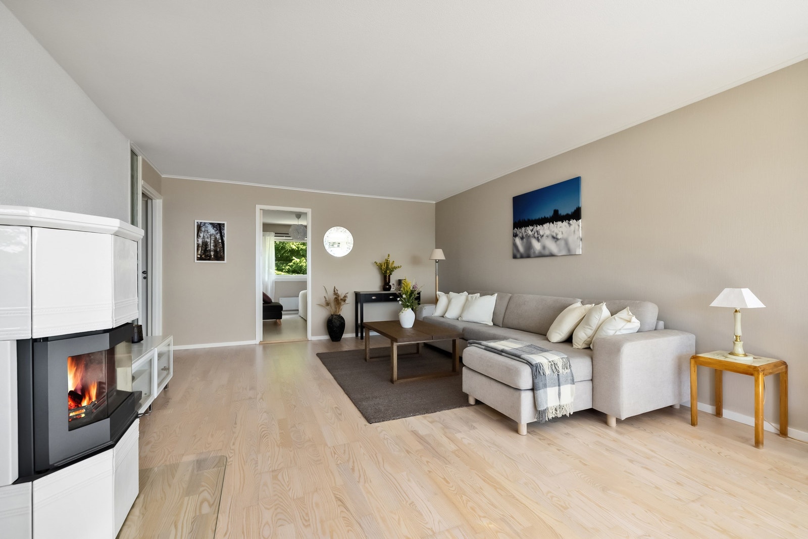 Boligen disponerer en bod i 1. etg på ca. 7 kvm. Galleribilde