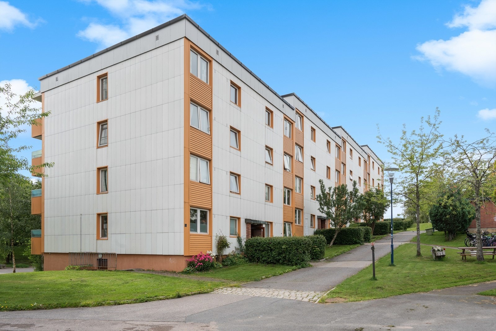 Øvre Grorud borettslag er det største borettslaget på Kalbakken med en god beliggenhet. Galleribilde